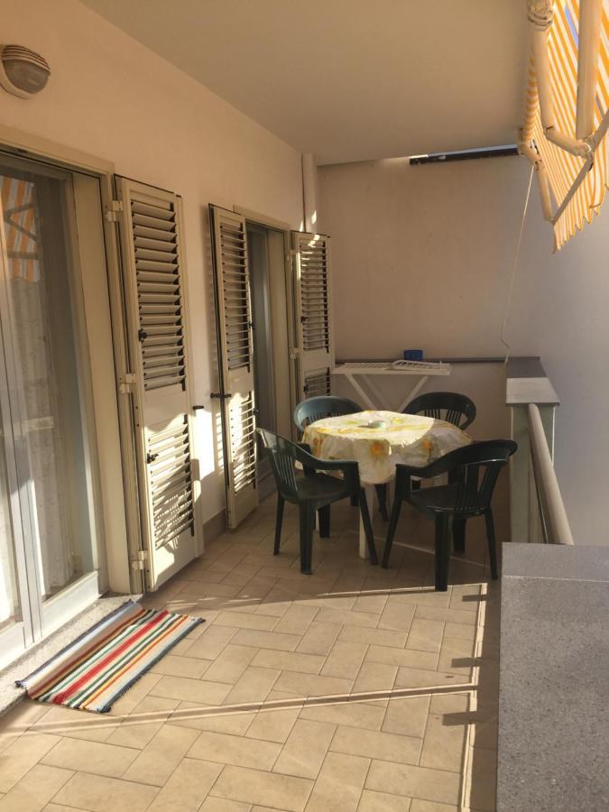 Le Zagare Apartments Sant'Alessio Siculo Bagian luar foto