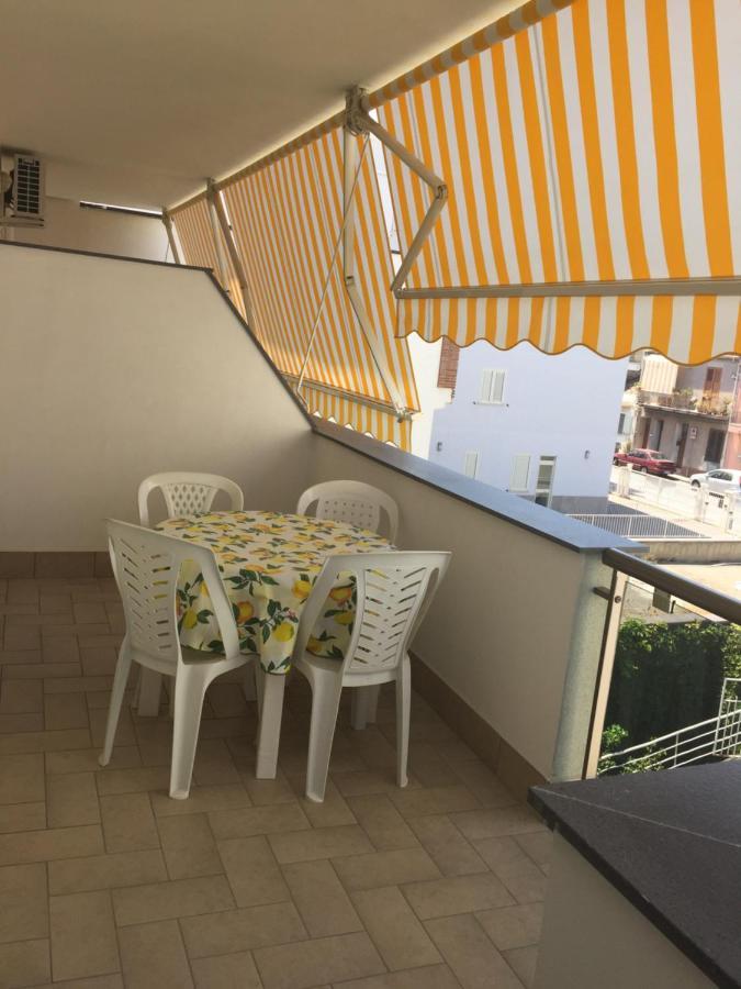 Le Zagare Apartments Sant'Alessio Siculo Bagian luar foto
