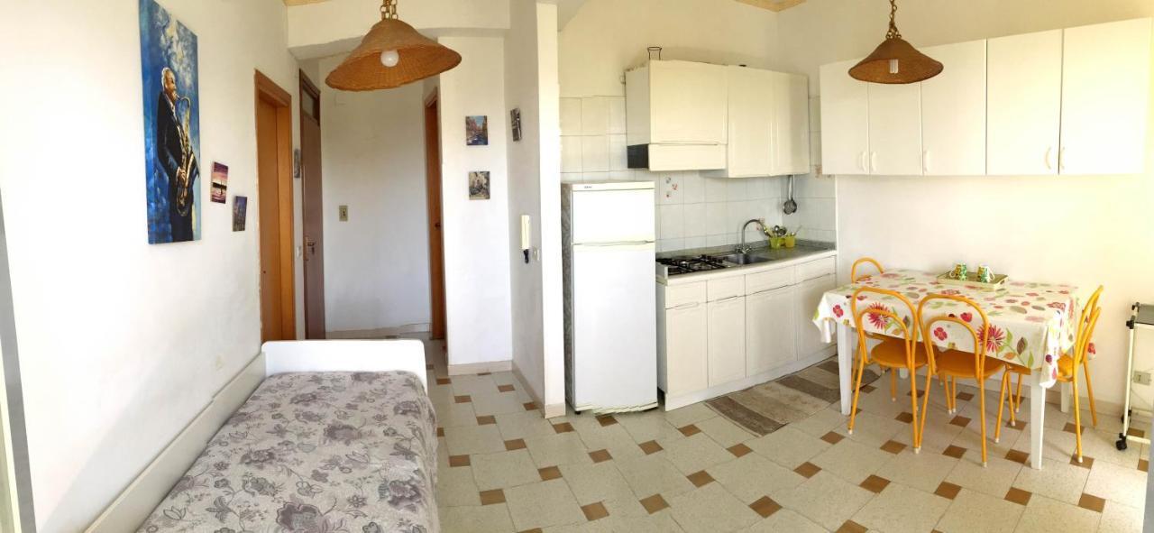 Le Zagare Apartments Sant'Alessio Siculo Bagian luar foto