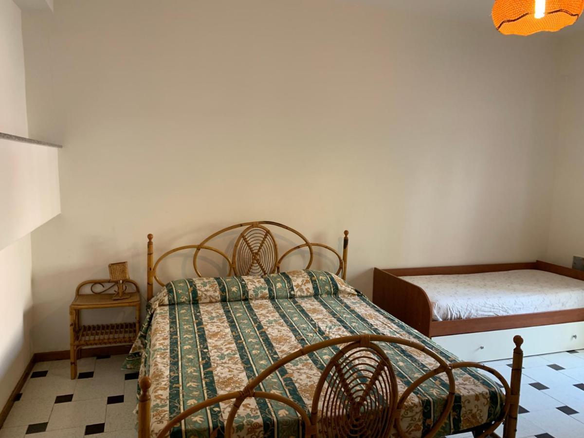 Le Zagare Apartments Sant'Alessio Siculo Bagian luar foto