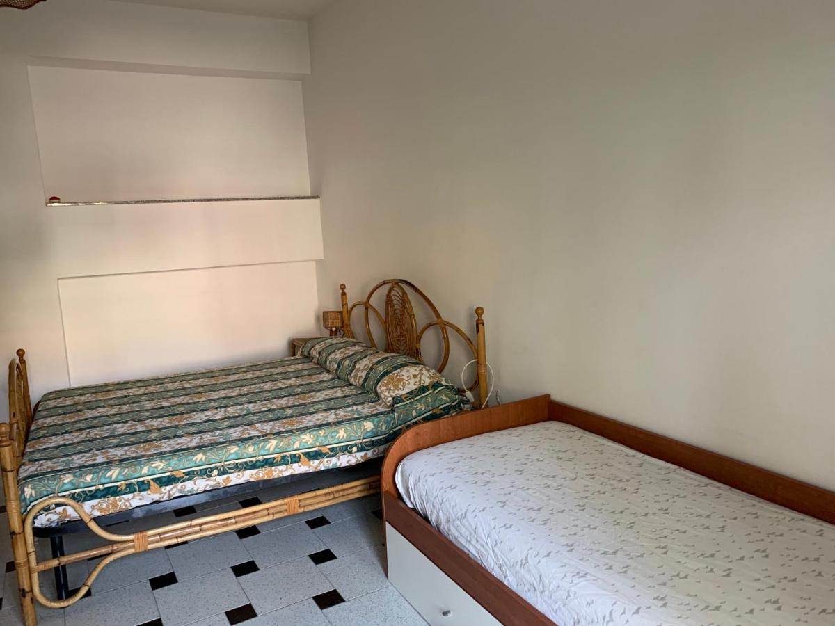 Le Zagare Apartments Sant'Alessio Siculo Bagian luar foto